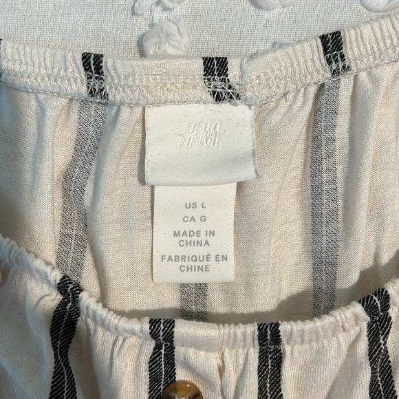 H&M SUMMER CROP TOP! 🤍 - Picture 2 of 3